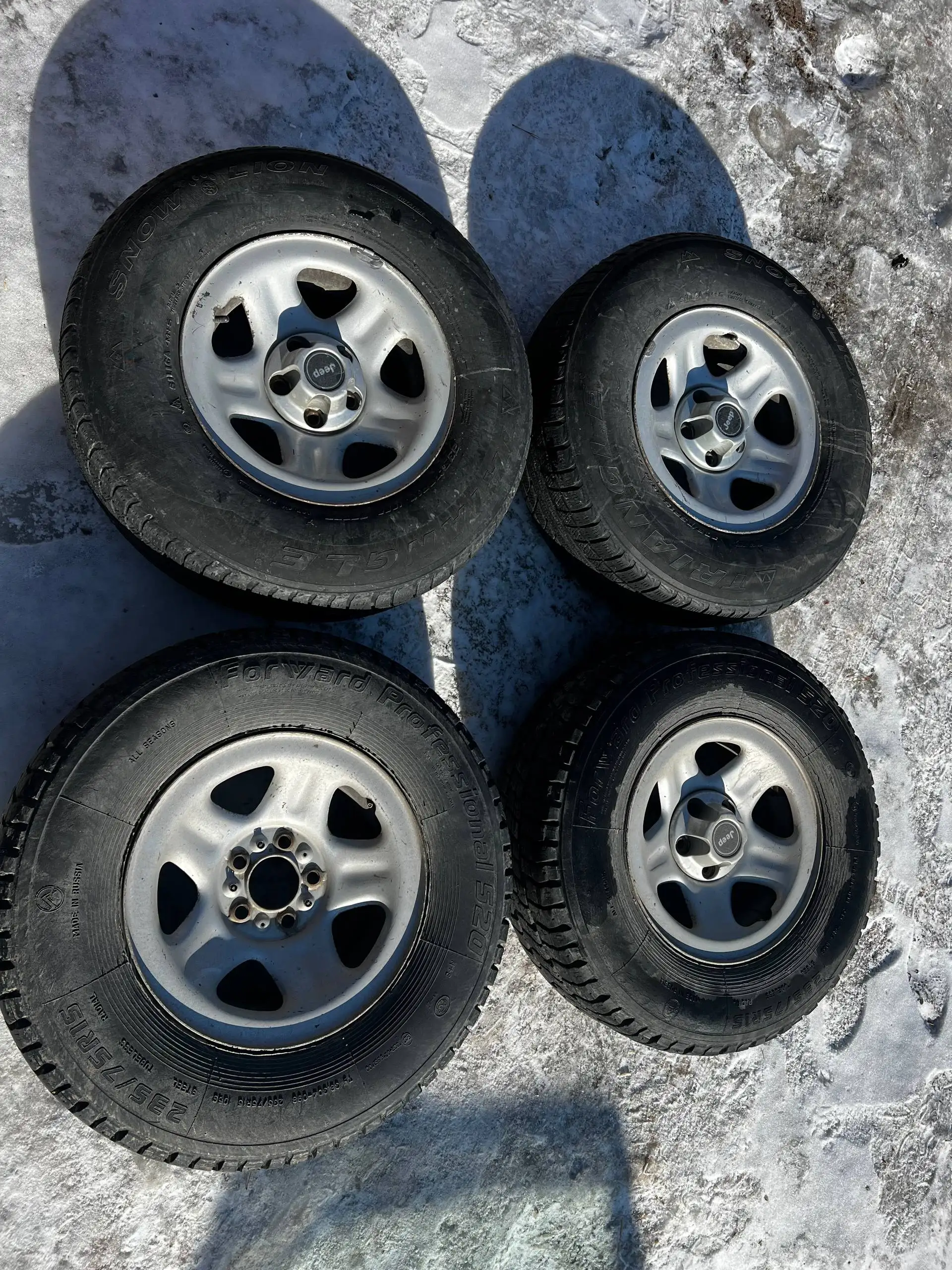 Комплект колес r15 с запаской - Диски и колеса (Запчасти) в Иркутск