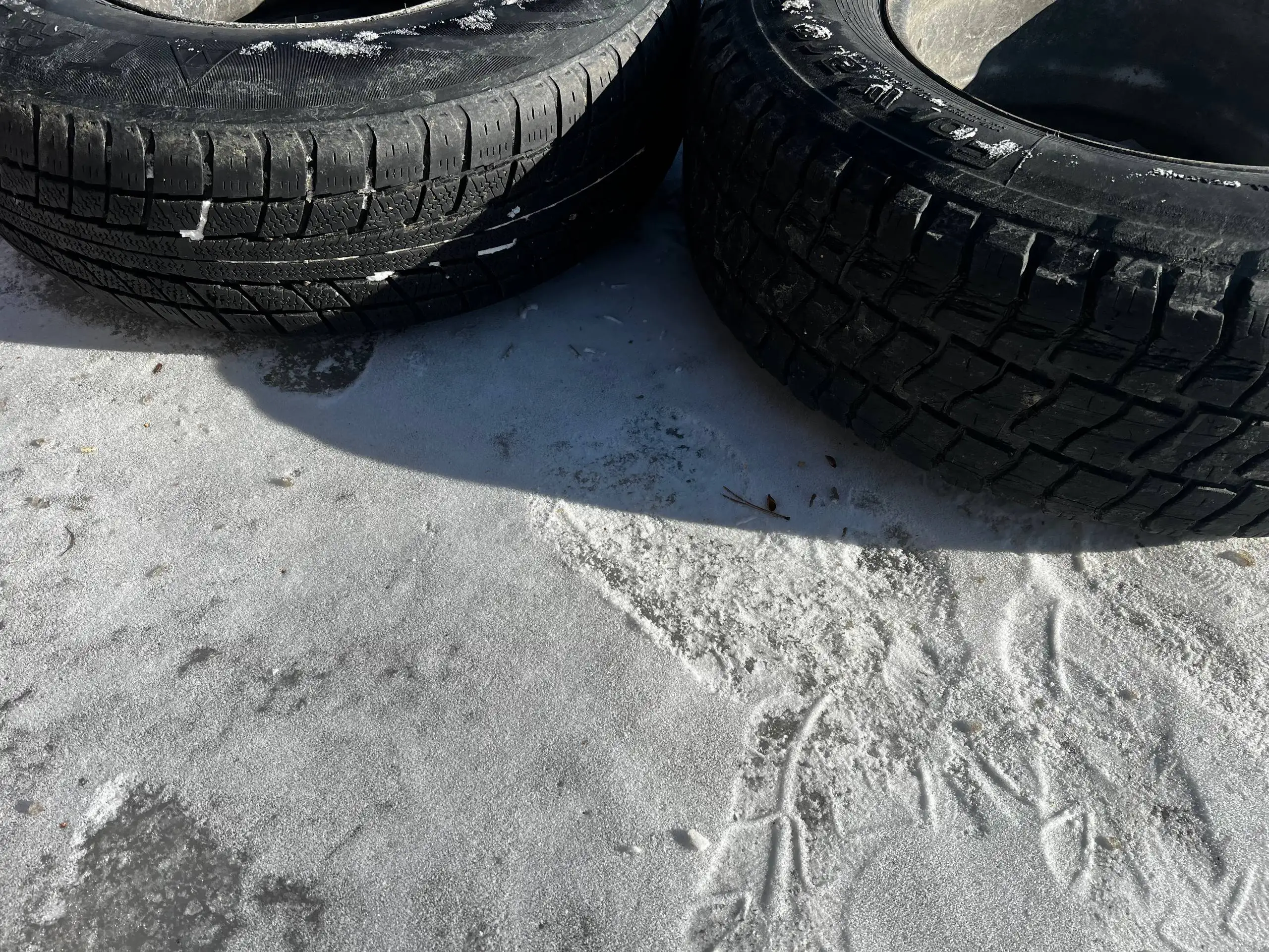 Комплект колес r15 с запаской - Диски и колеса (Запчасти) в Иркутск