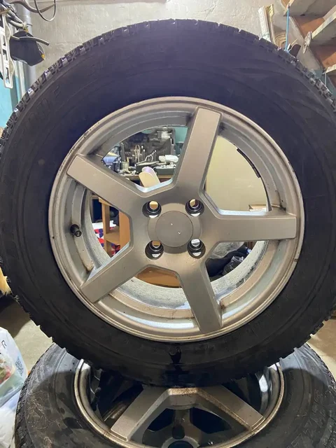 Продам комплект колёс R15 с резиной Bridgestone - Автоакустика в Иркутск