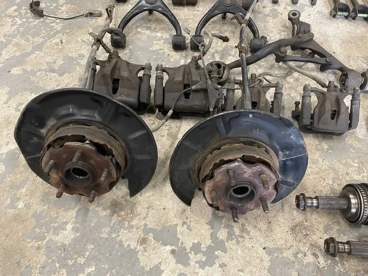 Продажа подвески и карданного вала для 4WD - Подвеска и трансмиссия (Запчасти) в Иркутск