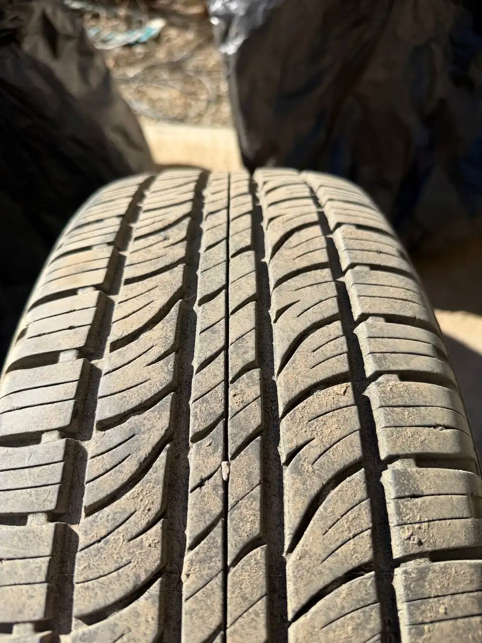 Автомобильные шины Viatti R17 215/60 - Шины и диски (Запчасти) в Иркутск