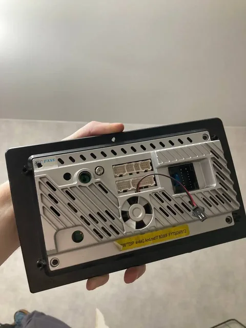 Продажа или обмена автомобильных магнитол Android - Наушники в Иркутск