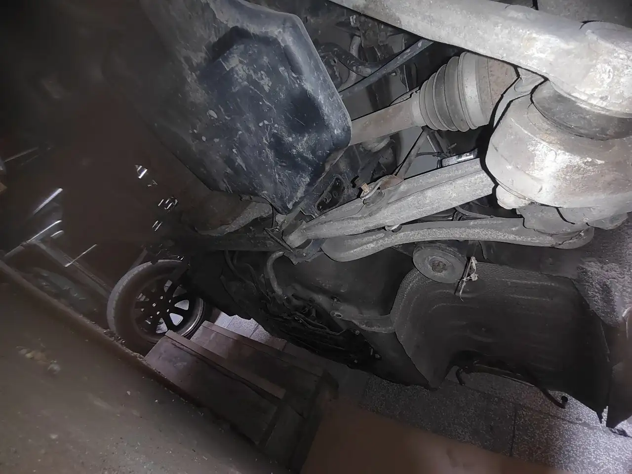 Продам кузов Lexus LS460 - Кузовные детали (Запчасти) в Иркутск