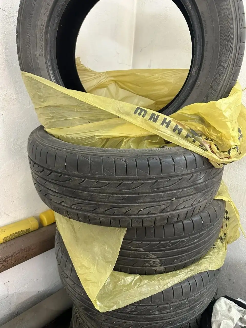 Шина Данлоп 215/60/16 - Шины и диски (Запчасти) в Иркутск