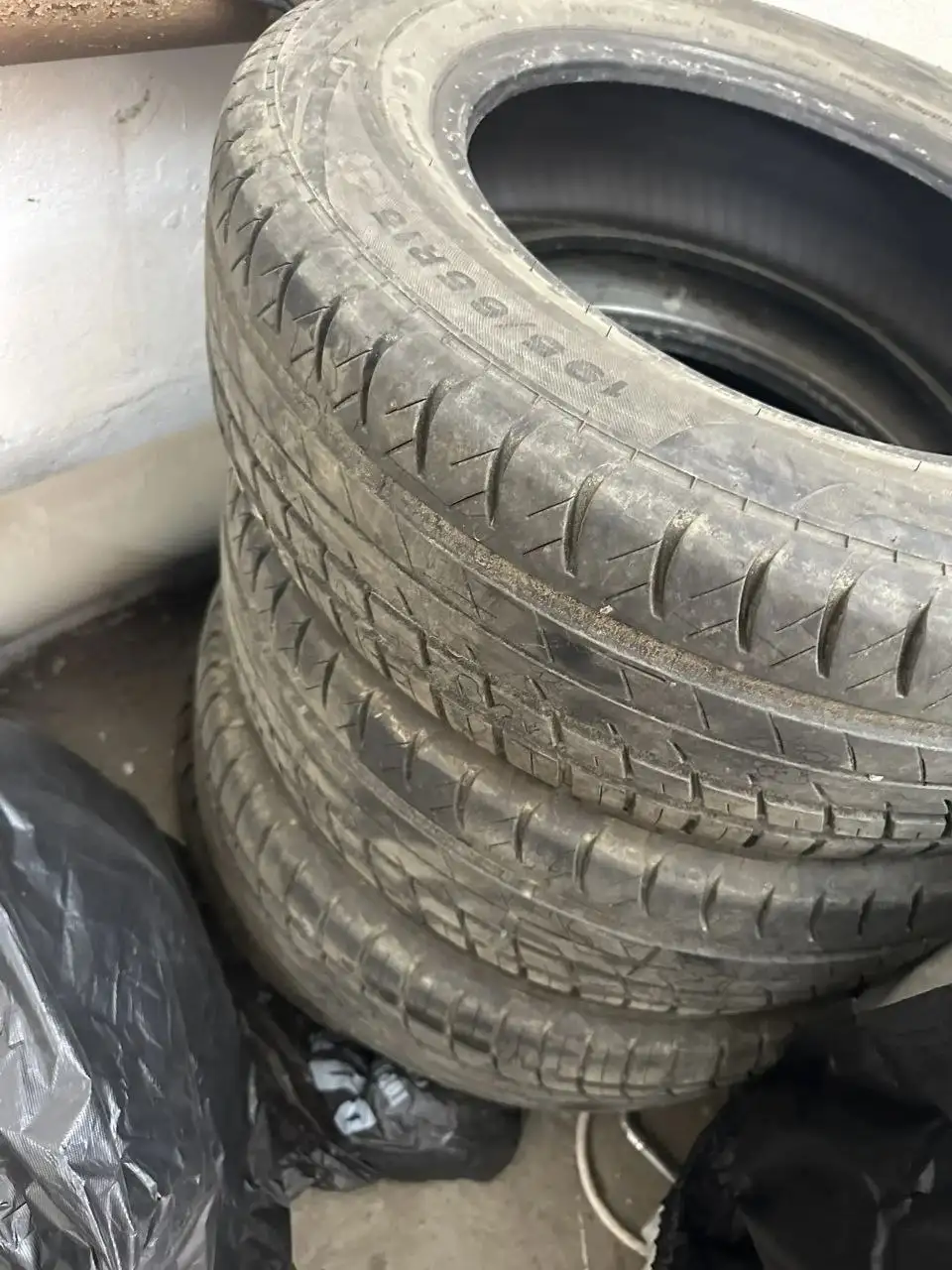 Виати 215/65/15 - Шины и диски (Запчасти) в Иркутск