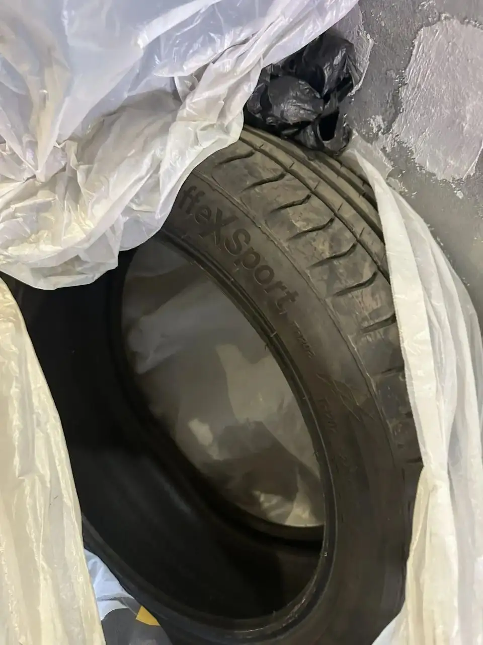 Шина Трианг 225/45/18 - Шины и диски (Запчасти) в Иркутск