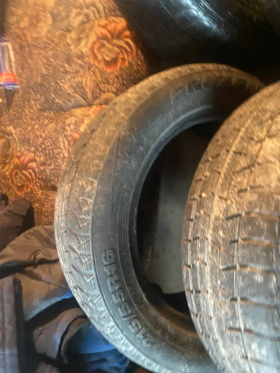 Продажа двух комплектов колес R18 и R16 - Шины и диски (Запчасти) в Иркутск