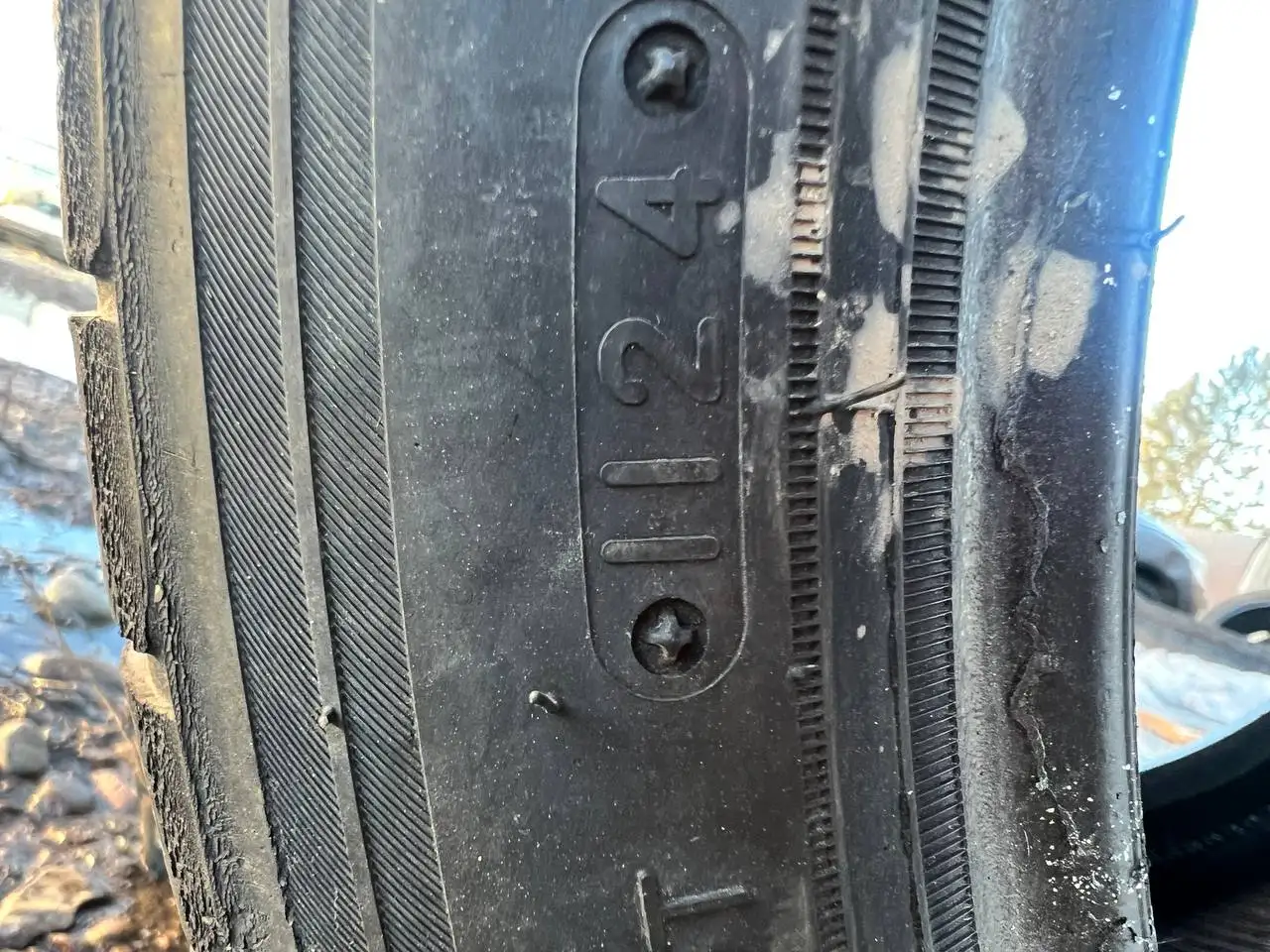 Автомобильные шины 225/45/17 2 шт - Шины и диски (Запчасти) в Иркутск