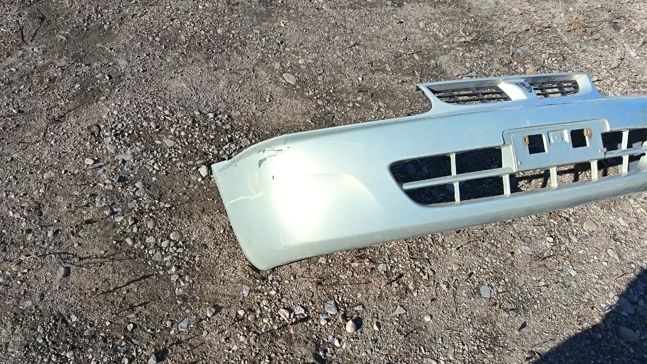 Бампер на Toyota Corolla и Toyota Corsa - Кузовные детали (Запчасти) в Иркутск