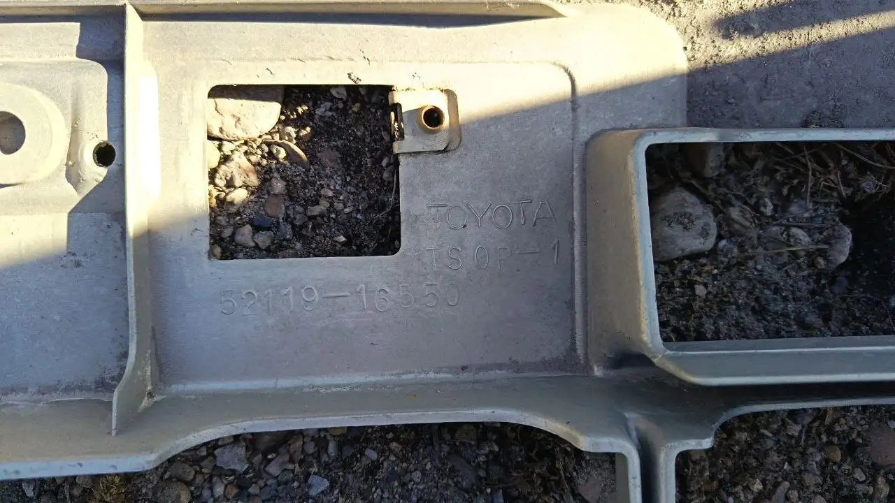 Бампер на Toyota Corolla и Toyota Corsa - Кузовные детали (Запчасти) в Иркутск