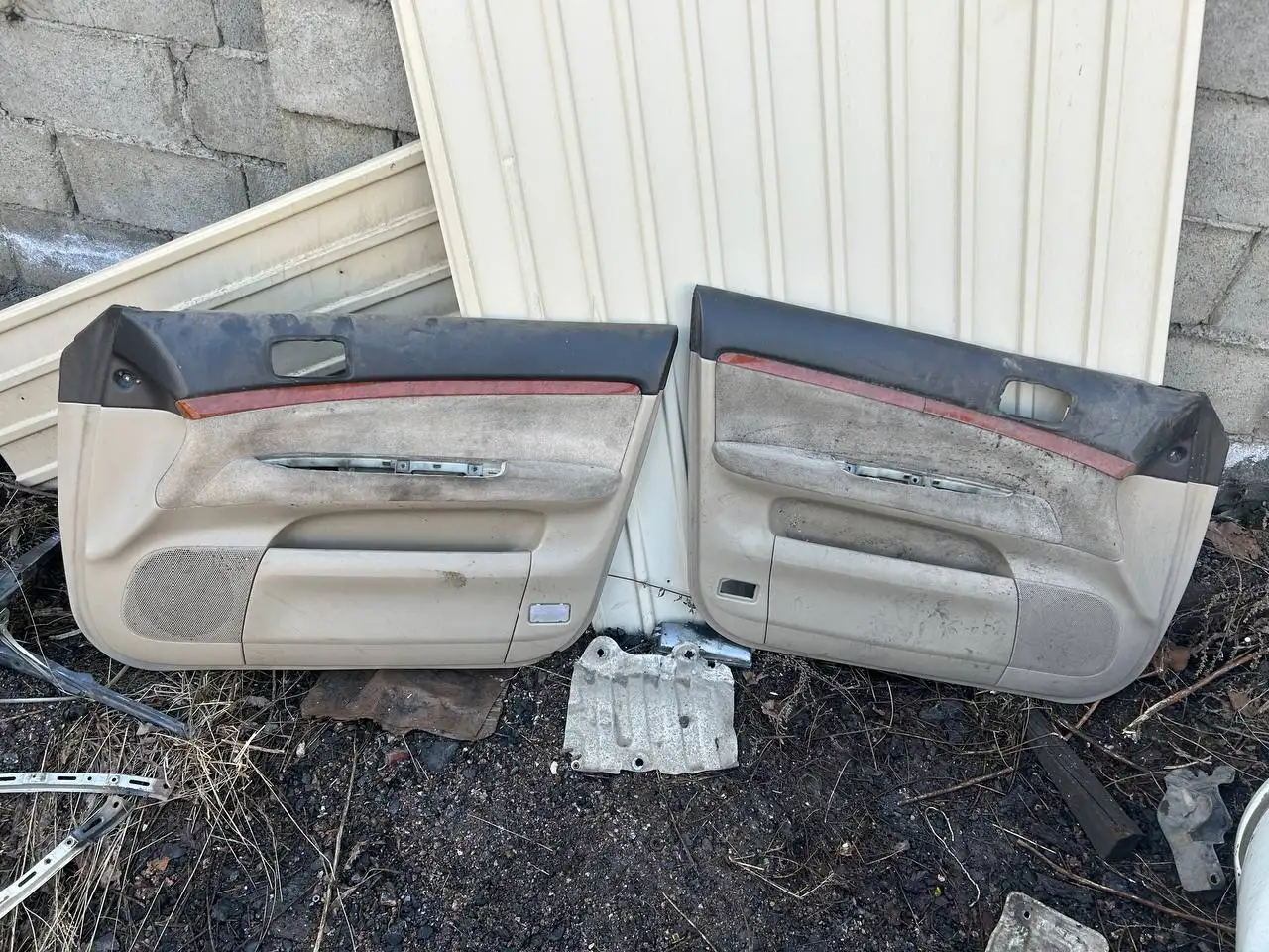 Карты дверное обе - Автозапчасти (Запчасти) в Иркутск