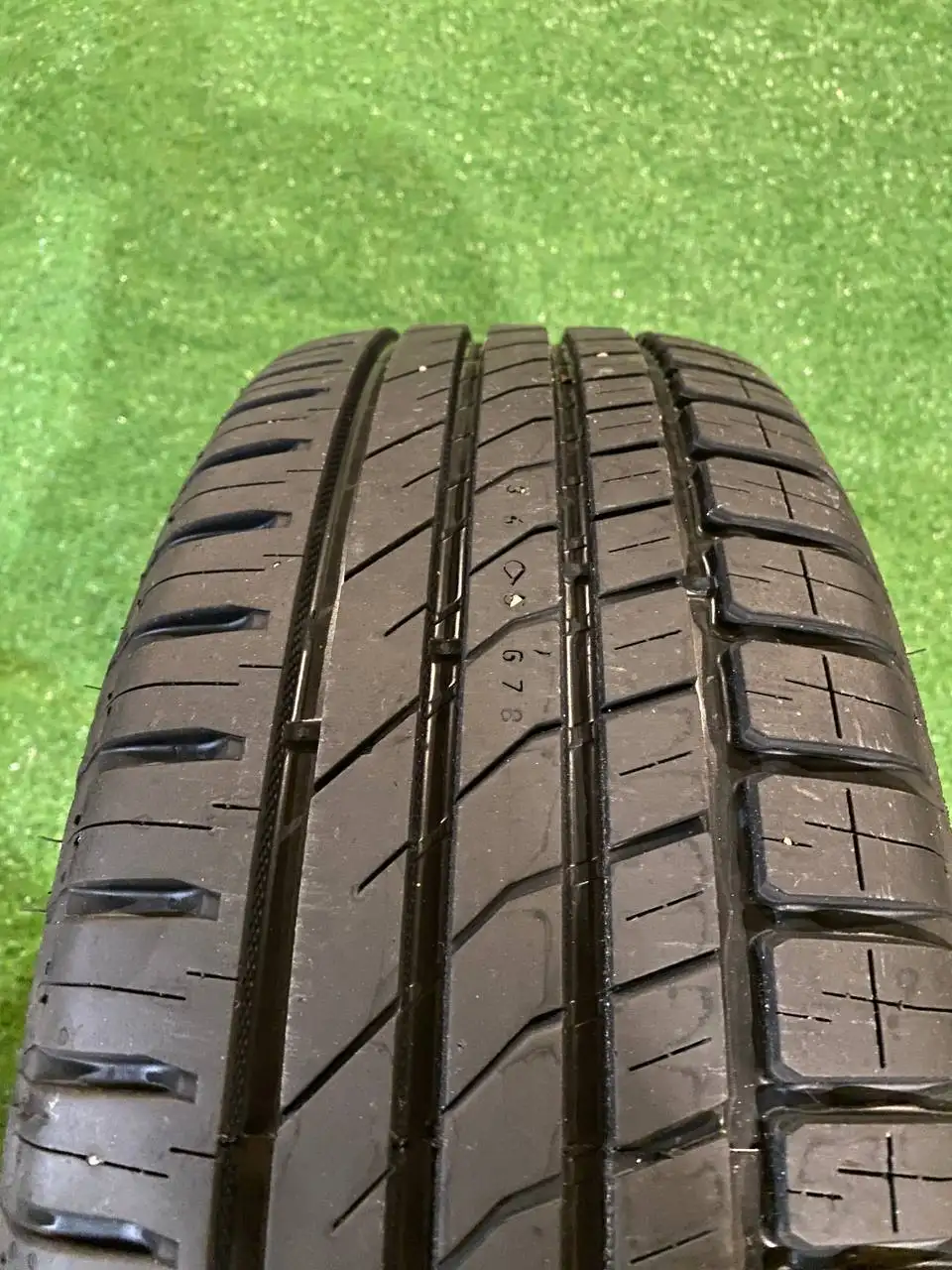 Продам комплект летних шин Ikon Tyres Character ECO 205/55/R16 - Шины (Запчасти) в Иркутск