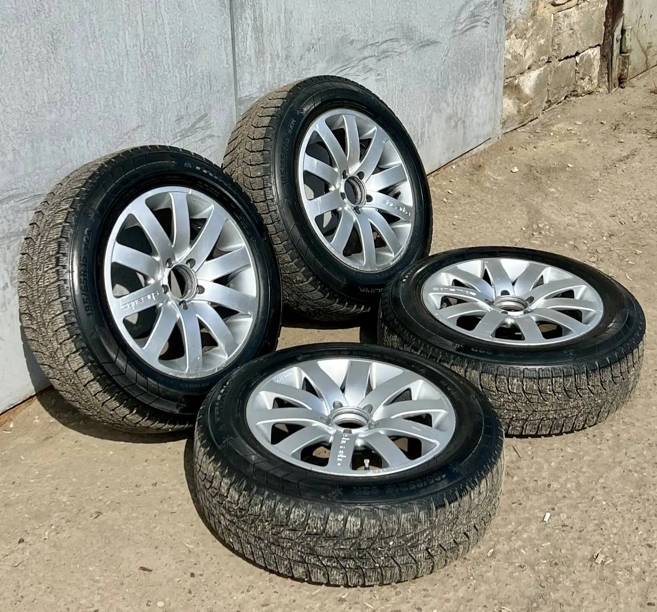 Комплект колес R15 5*100 с резиной 2024 года - Колеса и диски (Запчасти) в Иркутск