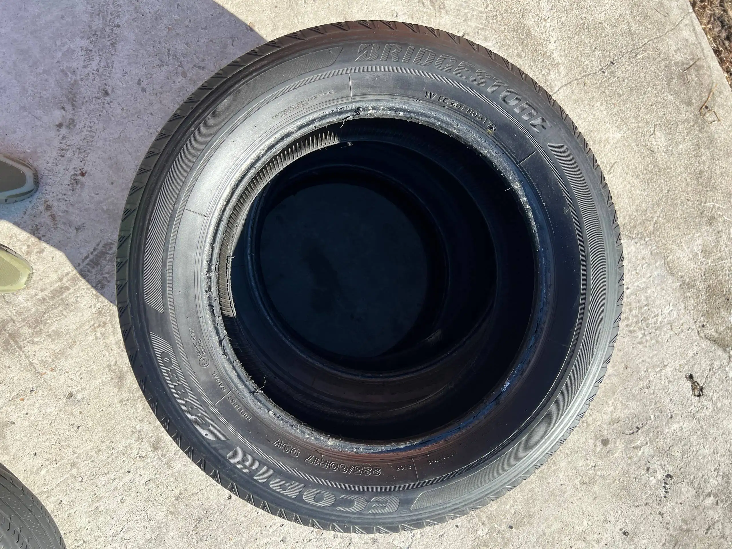 Шина 225/60 R17 - Шины (Запчасти) в Иркутск