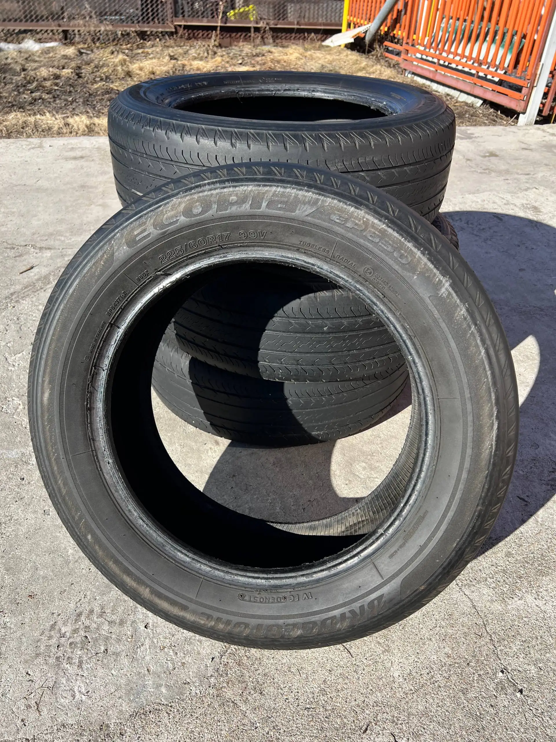 Бриджик 225/60 r17 - Шины и диски (Запчасти) в Иркутск
