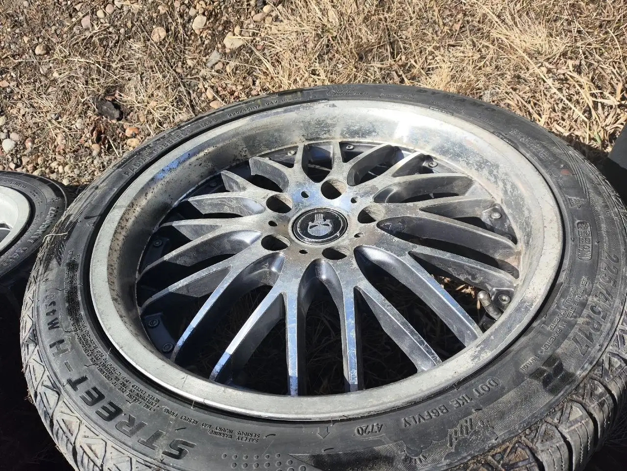 Продам колеса б/у для зимы - Шины и диски (Запчасти) в Иркутск