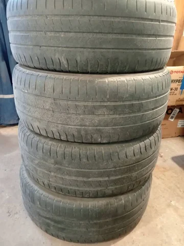 Продам 4 баллона Michelin 215/55/16 - Электронные компоненты в Иркутск