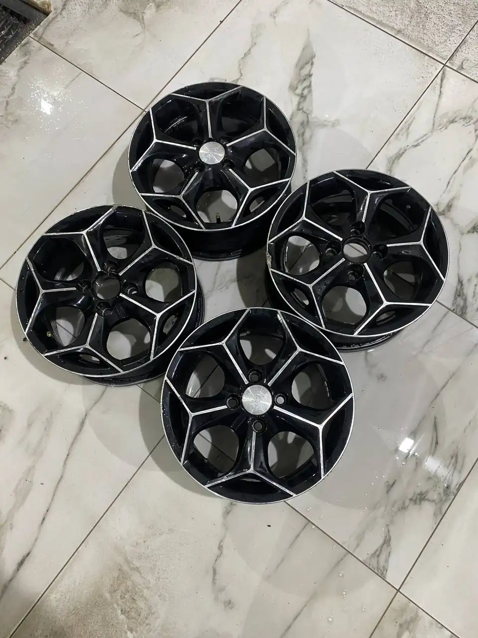 Литые диски R14 4x100 6J ET-38 для Toyota Corolla - Диски (Запчасти) в Иркутск