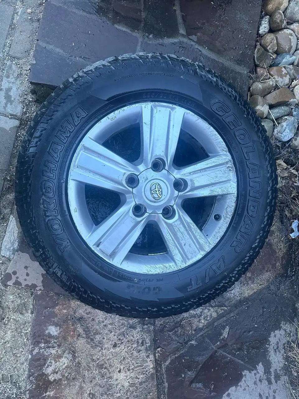 Колеса от крузака 200 с резиной Yokohama Geolandar A/T G015 - Шины и диски (Запчасти) в Иркутск