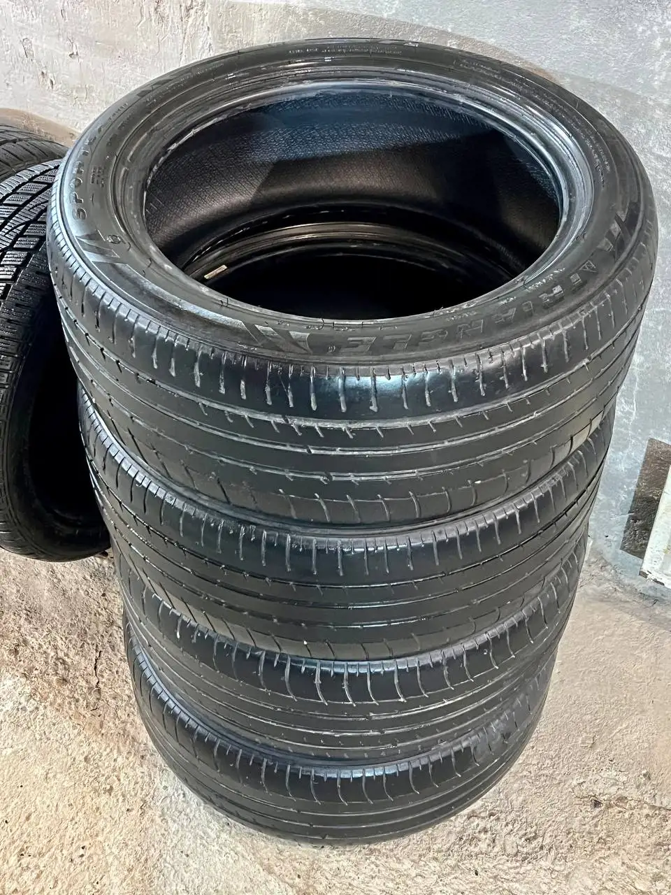 Продам комплект летней резины Triangle 215/50/17 - Шины и диски (Запчасти) в Иркутск