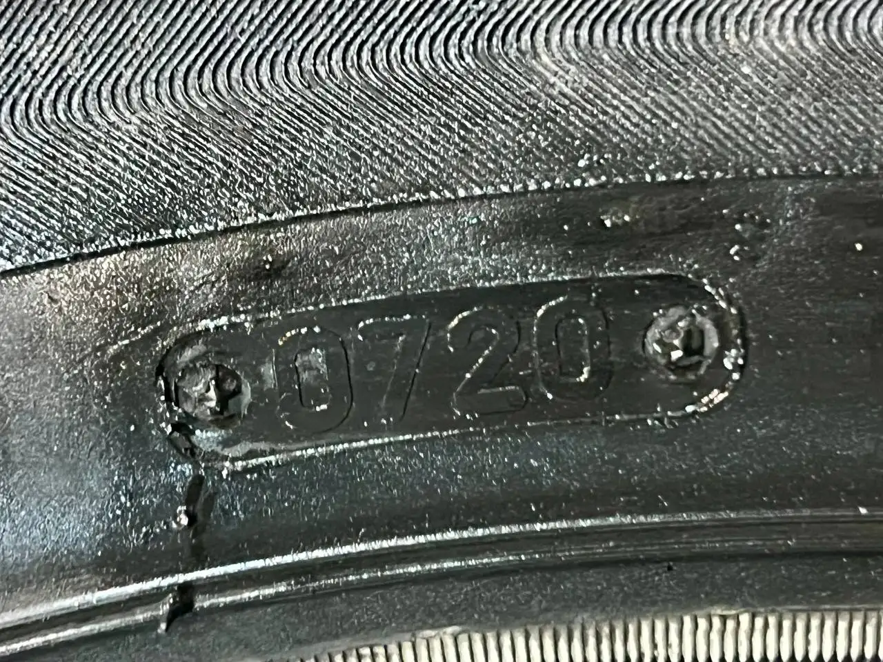 Продам комплект летней резины Triangle 215/50/17 - Шины и диски (Запчасти) в Иркутск