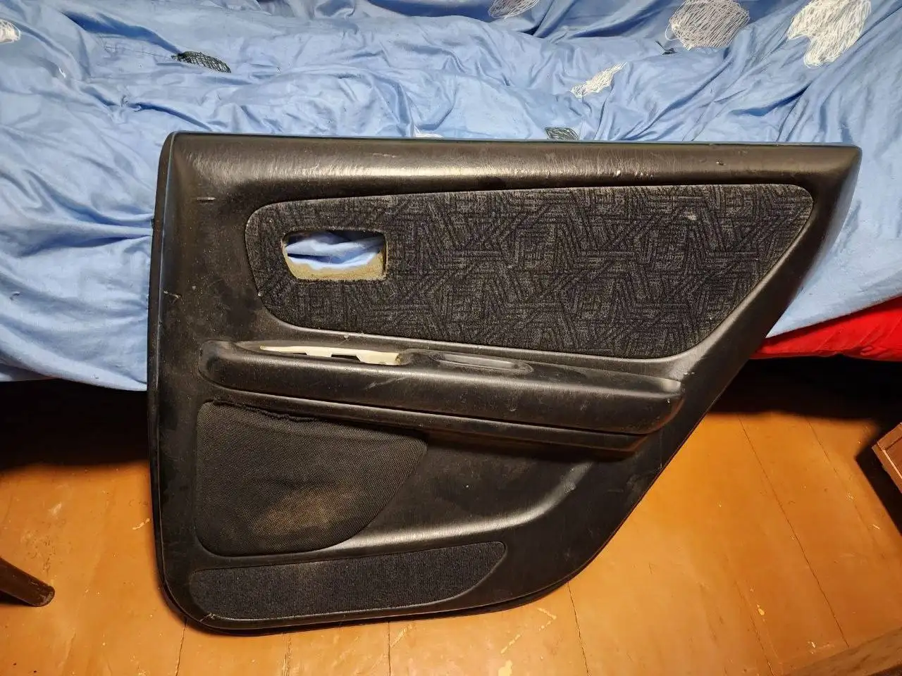 Задние правые карты снежинки в Иркутске - Автозапчасти (Запчасти) в Иркутск