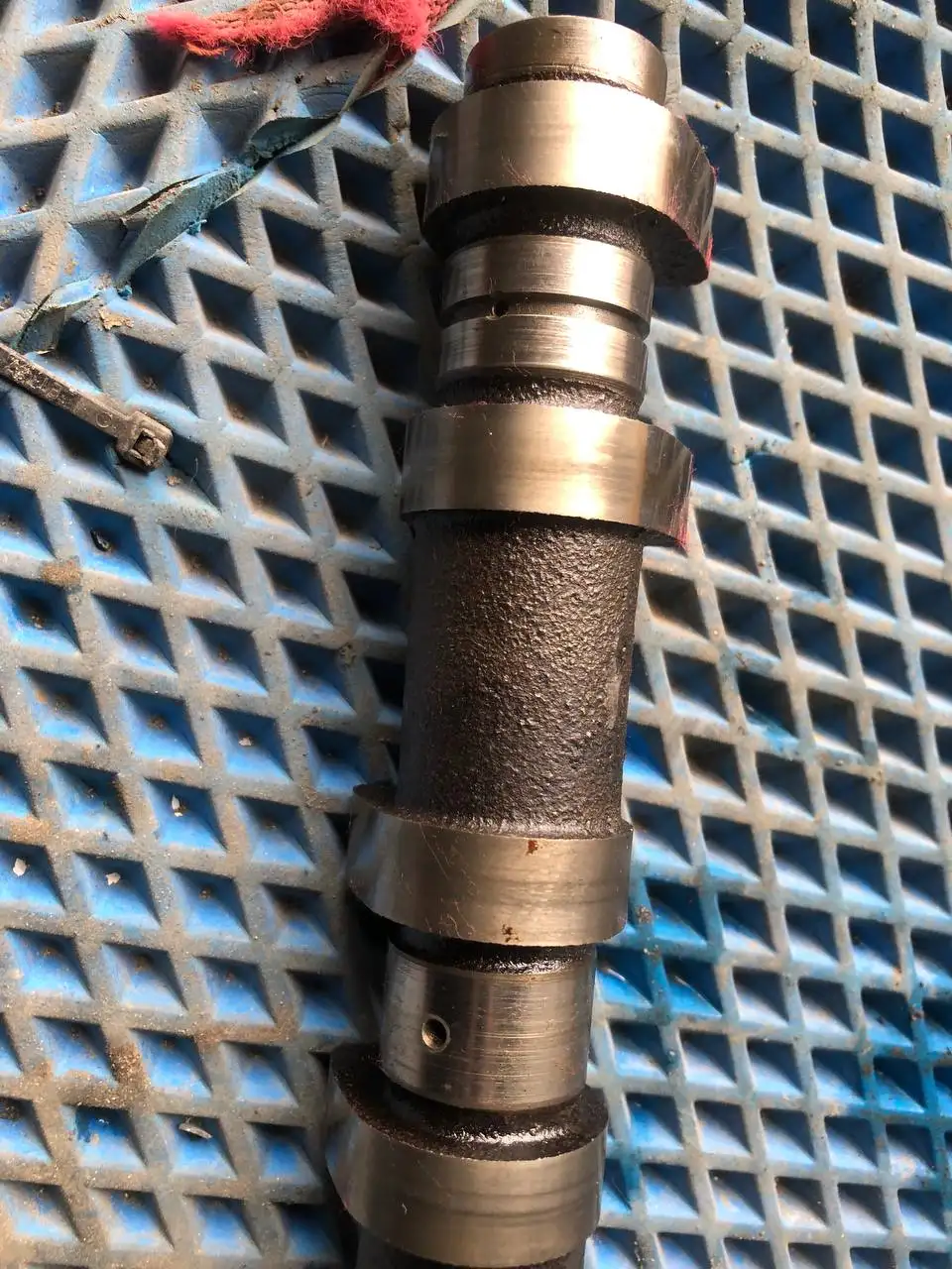 Запчасти для авто: клапанная крышка, распредвал, диски R16 - Автозапчасти (Запчасти) в Иркутск