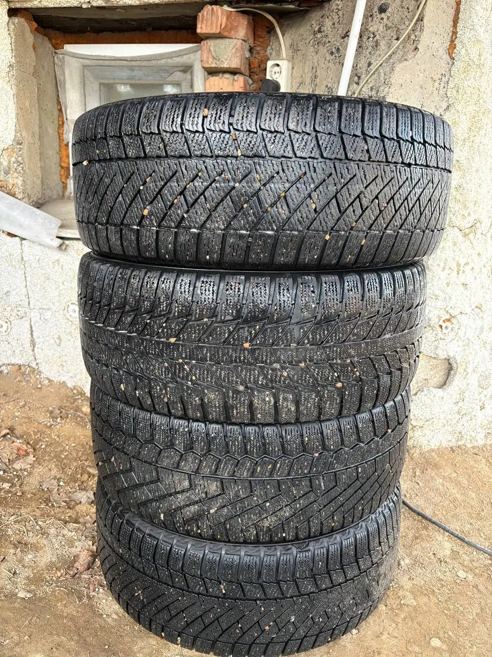 Продам диски A-tech Schneider R17 с зимней и летней резиной - Диски и шины (Запчасти) в Иркутск