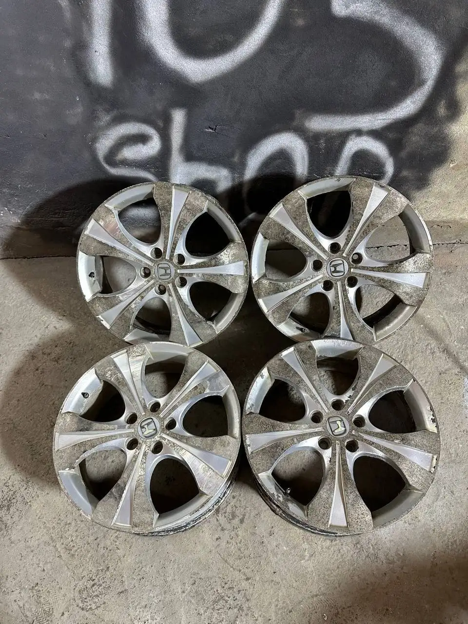 Диски R18 5x114.3 без ремонтов - Диски (Запчасти) в Иркутск