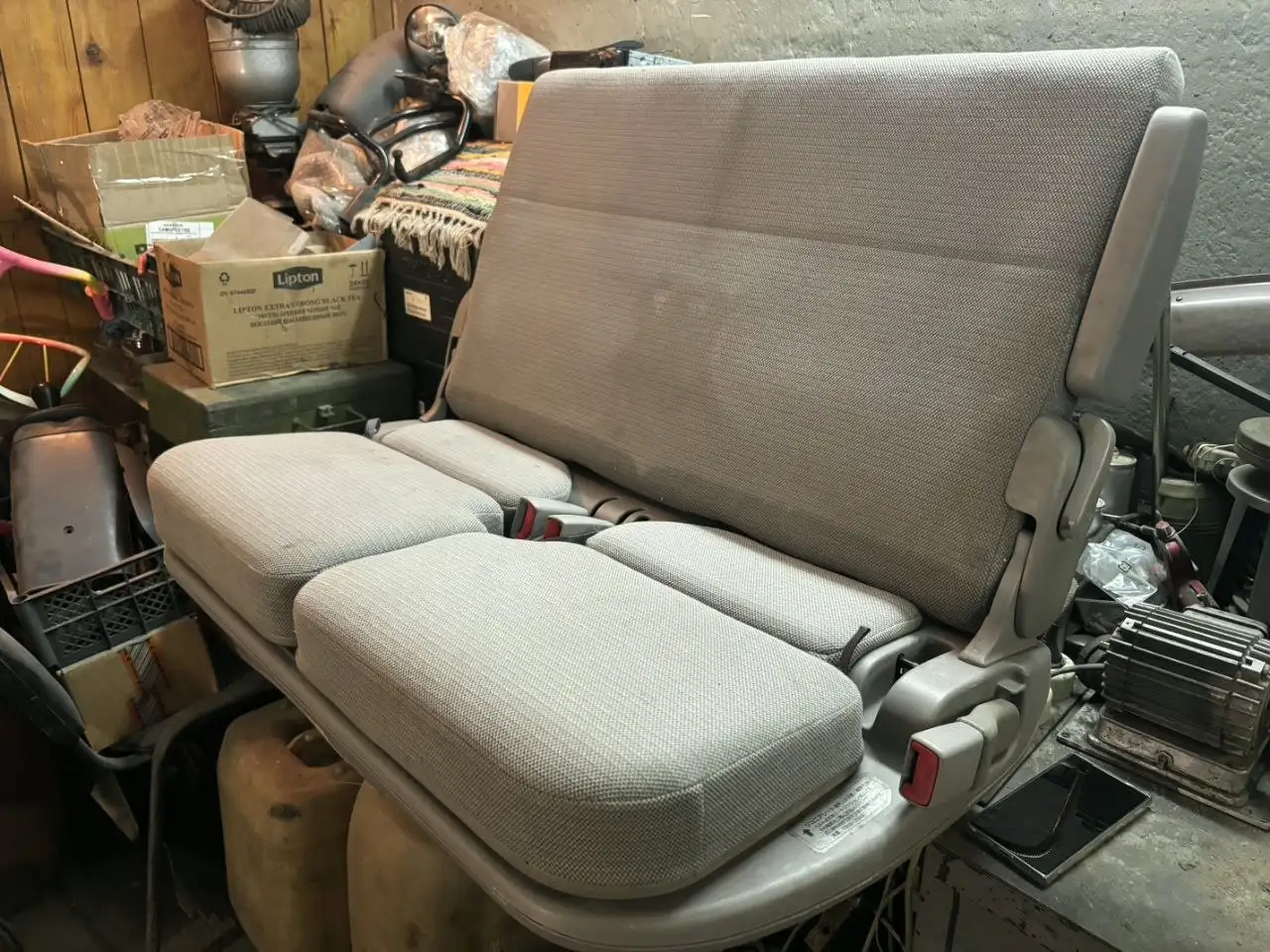 Средний ряд Toyota Spacio AE111 для группы - Автозапчасти для Toyota (Запчасти) в Иркутск