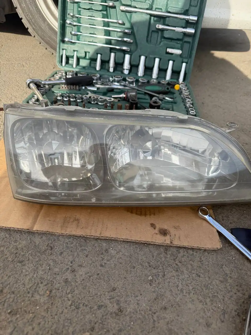 Продам фары на Toyota Cresta 100 rest - Автозапчасти (Запчасти) в Иркутск