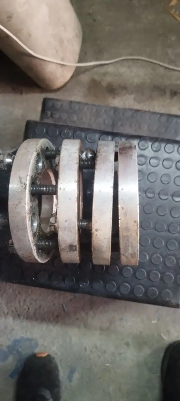 Продам комплект проставок и усилитель Pobeda - Запчасти в Иркутск