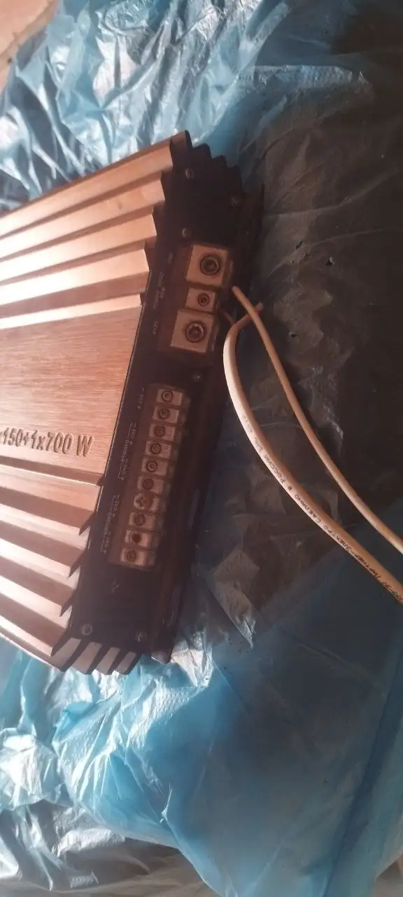 Продам комплект проставок и усилитель Pobeda - Запчасти в Иркутск