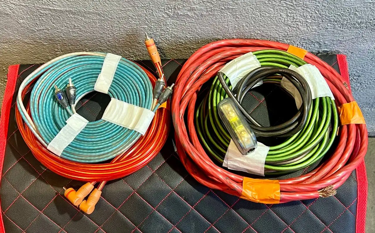 Комплект проводов и динамики - Автозвук (Запчасти) в Иркутск