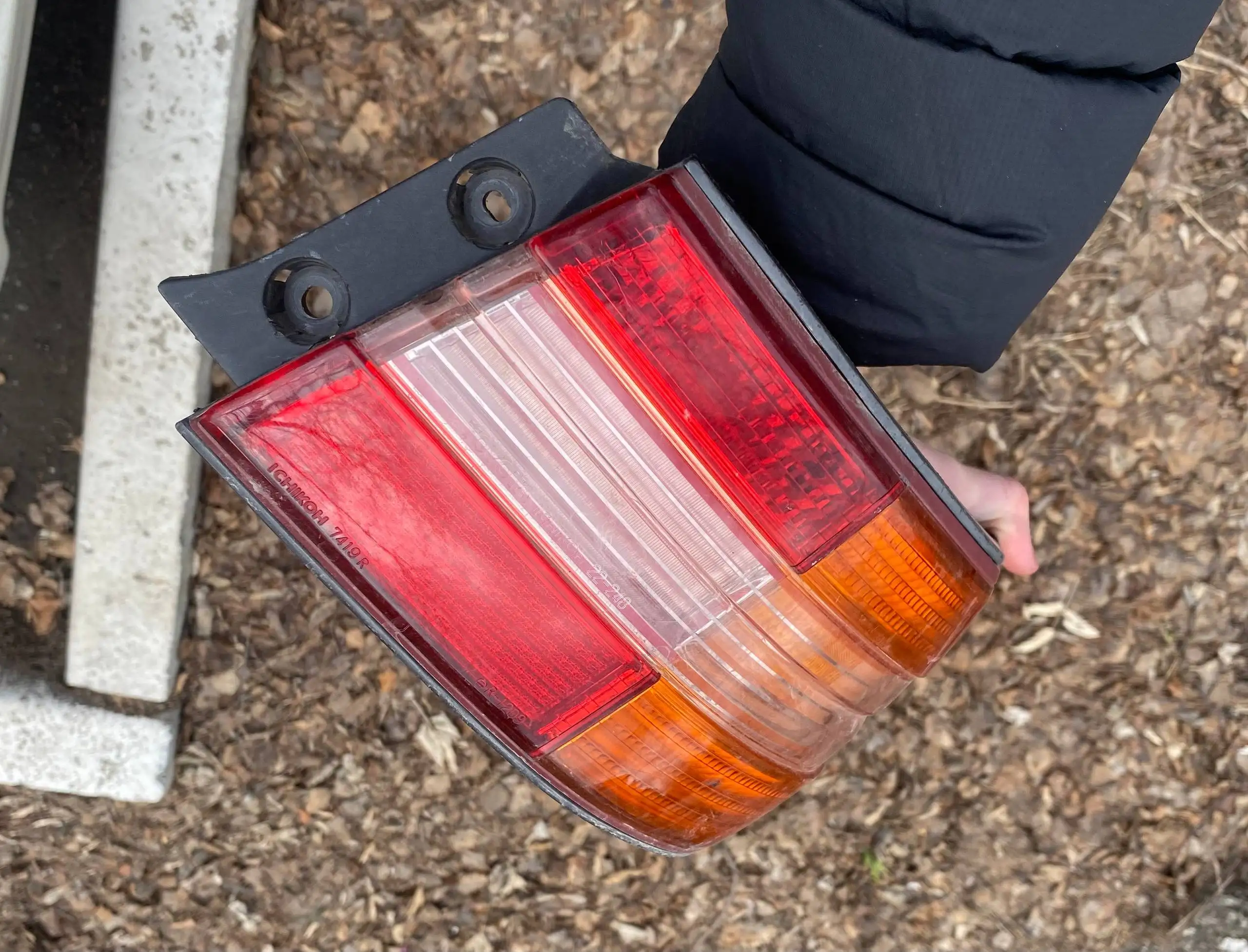 Продам задние фонари и фару на Mark II - Освещение и свет (Запчасти) в Иркутск