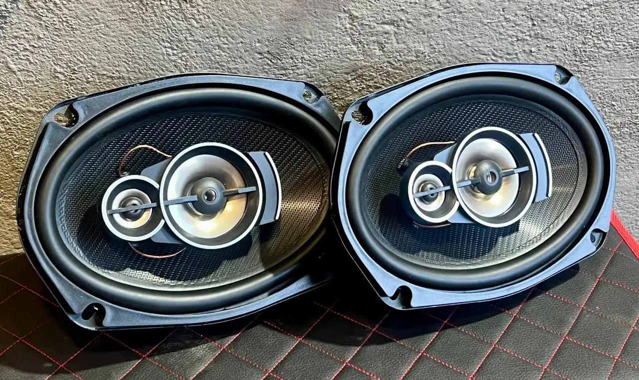 Продам динамики (овалы) практически новые - Динамики для авто (Запчасти) в Иркутск