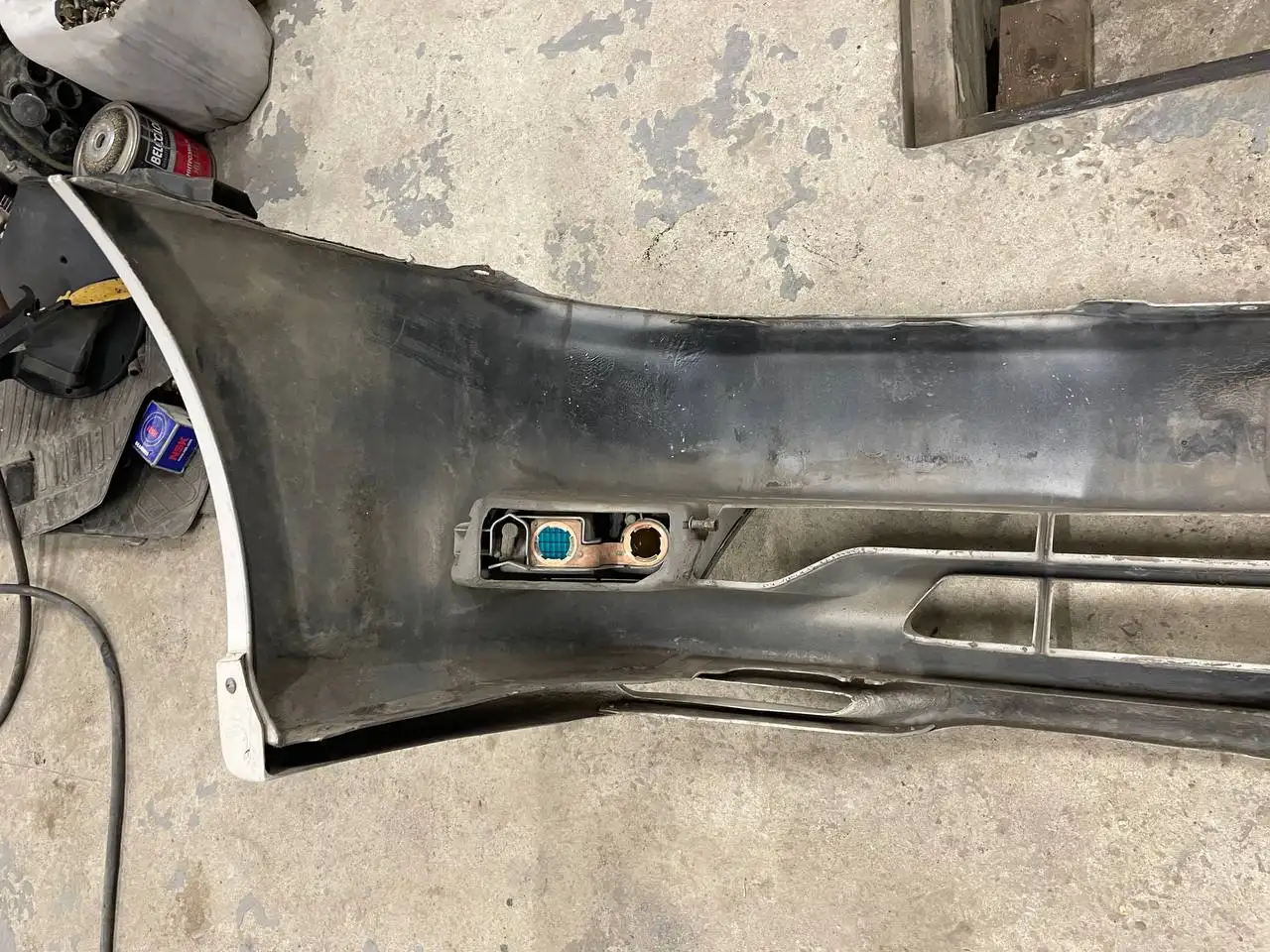 Передний бампер с губой Toyota Mark 90 - Запчасти (Авто) в Иркутск