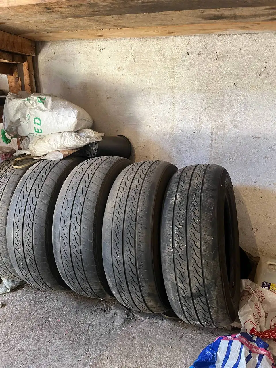 Продам резину на докат 185/65 R14 - Шины и диски (Запчасти) в Иркутск