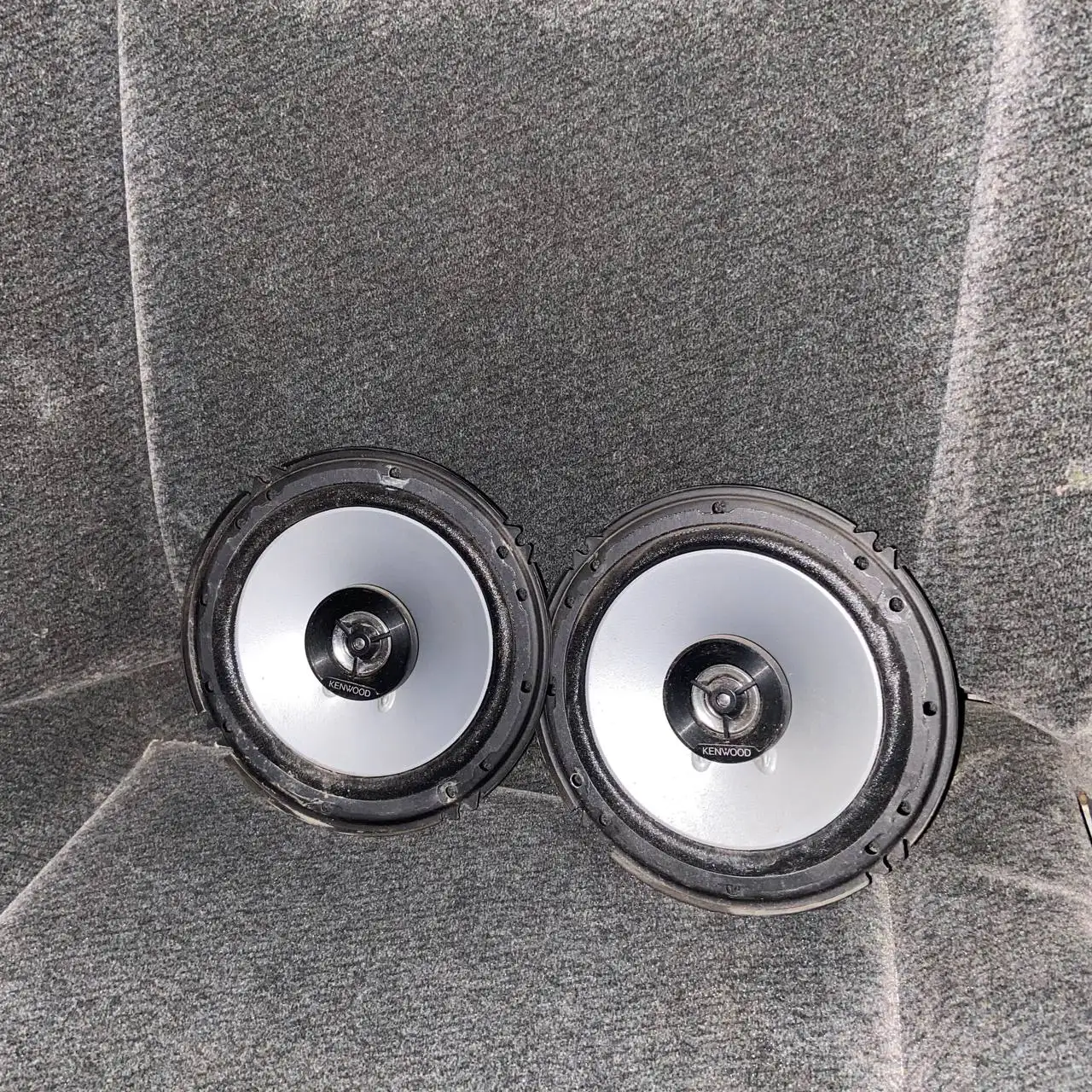 Продам динамики Kenwood 16 см - Запчасти для авто / Аудиосистемы (Авто) в Иркутск