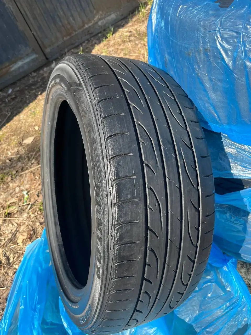 215/45 R17 шины в отличном состоянии - Шины и диски (Запчасти) в Иркутск