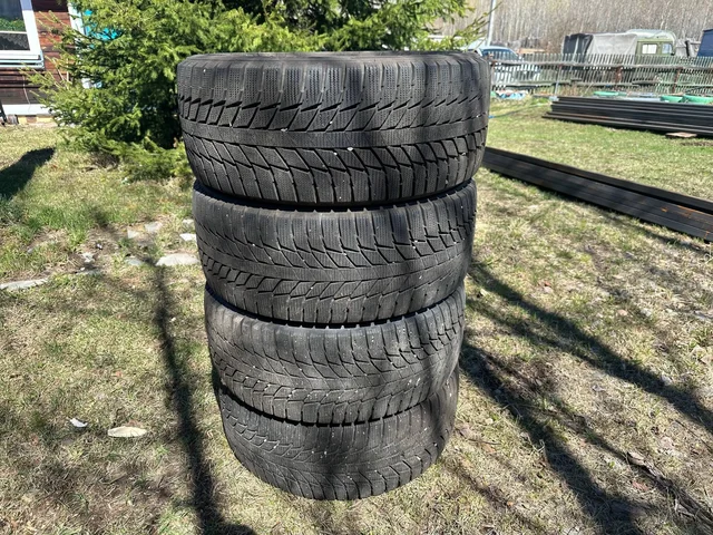 Продам шины 225/45 R17 - Шины в Иркутск