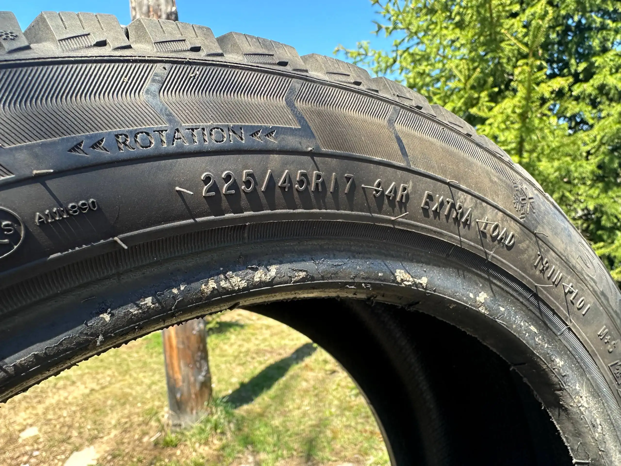 Продам шины 225/45 R17 - Шины (Запчасти) в Иркутск
