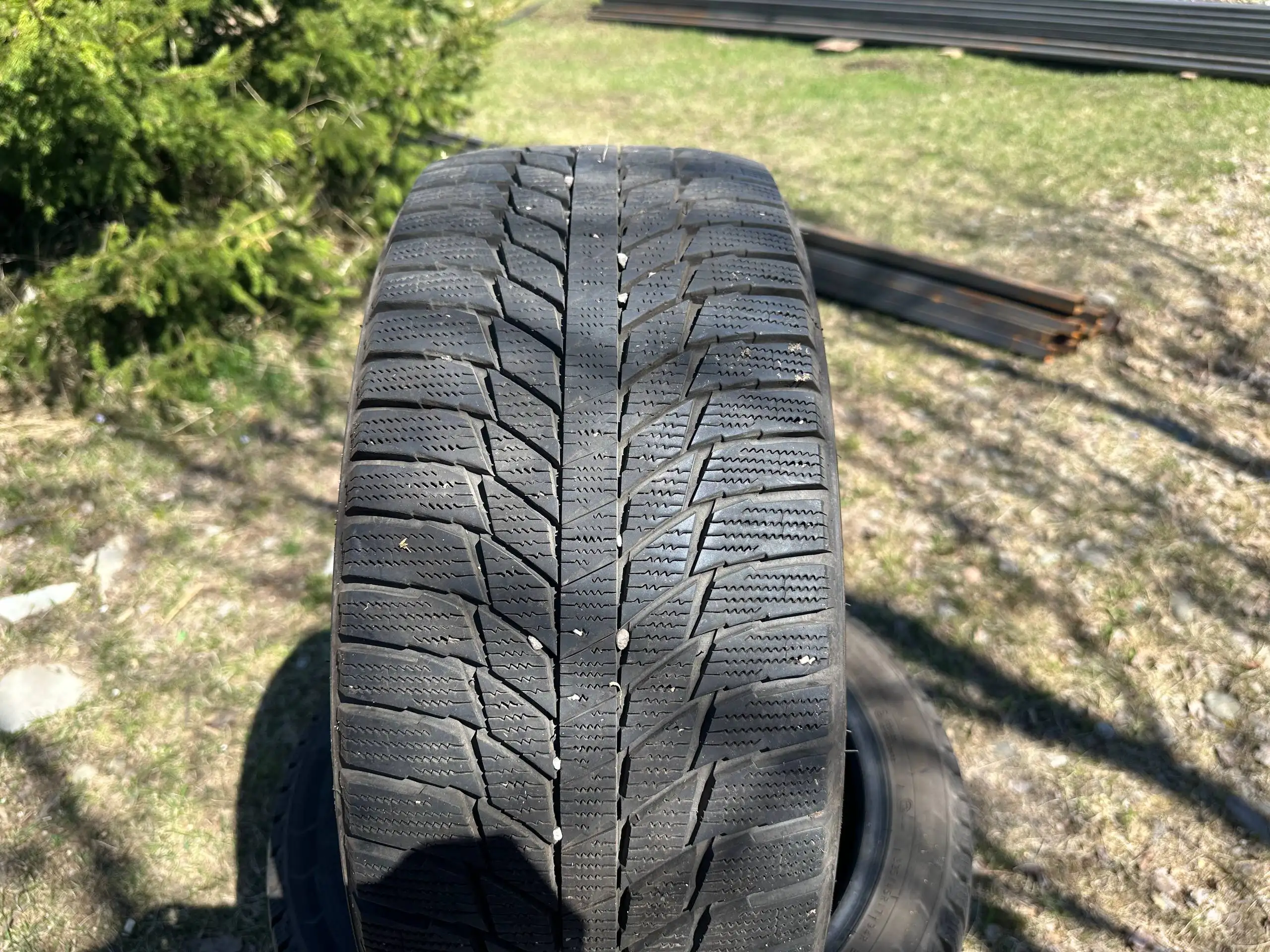 Продам шины 225/45 R17 - Шины (Запчасти) в Иркутск