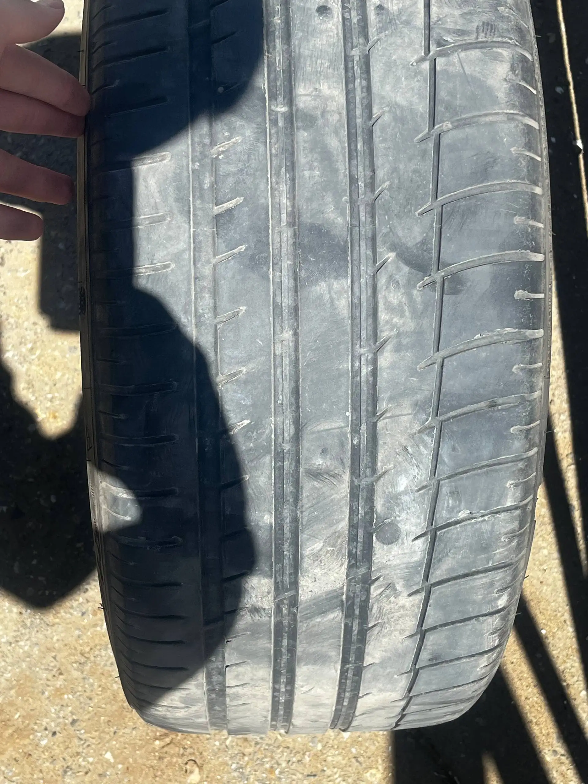 235/35 R19 шины - Шины и диски (Запчасти) в Иркутск