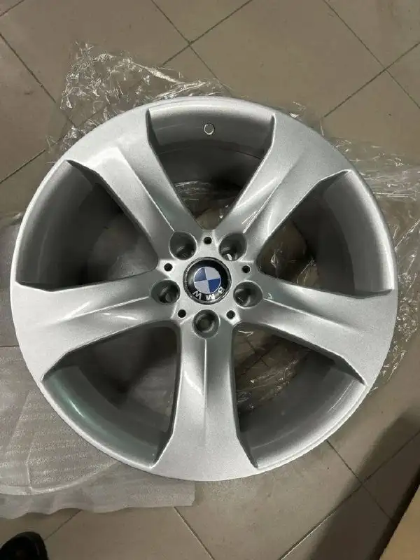 Новые тапки BMW R19 5x120 с болтами - Колёса и шины (Авто) в Иркутск