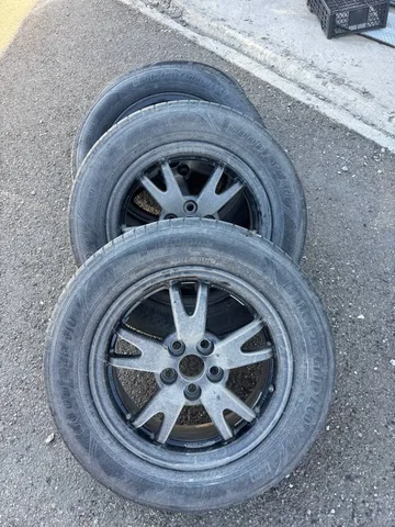 Продажа резины на докат 5/100 R15 - Запчасти в Иркутск