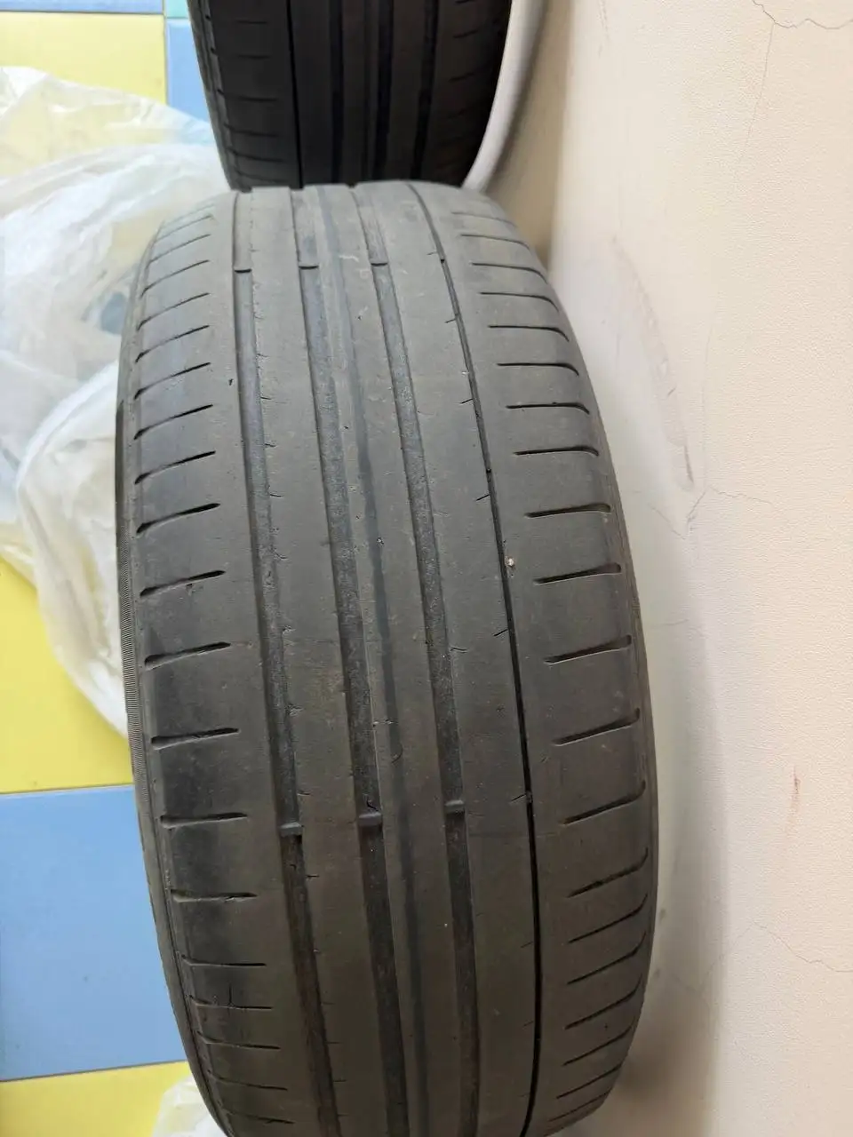 Продам шины Pirelli 235/50/19 лето - Шины (Авто) в Иркутск