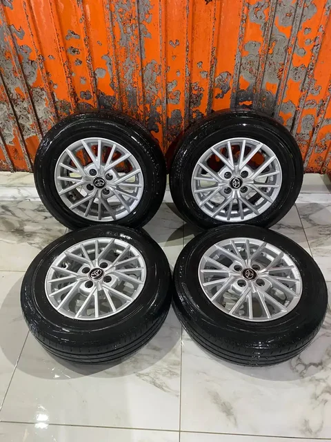 Комплект колес 4:100 R14 с резиной Bridgestone - Авто в Иркутск