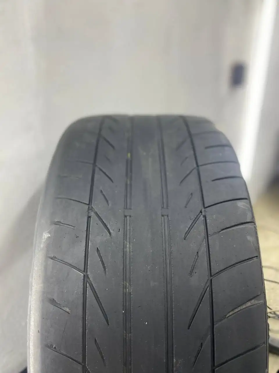 GoodYear r18 разноширокие 265/35 и 235/40 - Шины (Запчасти) в Иркутск