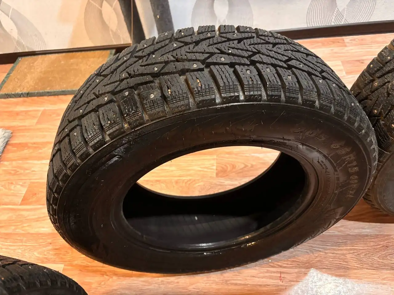Шипованная резина 205/65/15 99T новая - Шины (Запчасти) в Иркутск